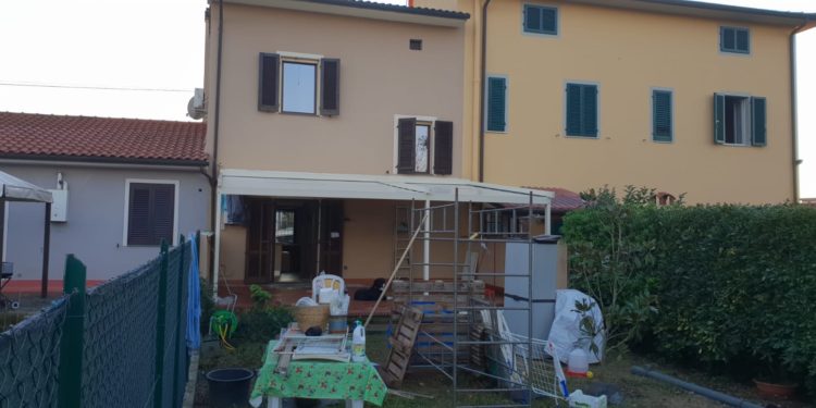 Pergola doppio modulo pergotenda a Cascina 